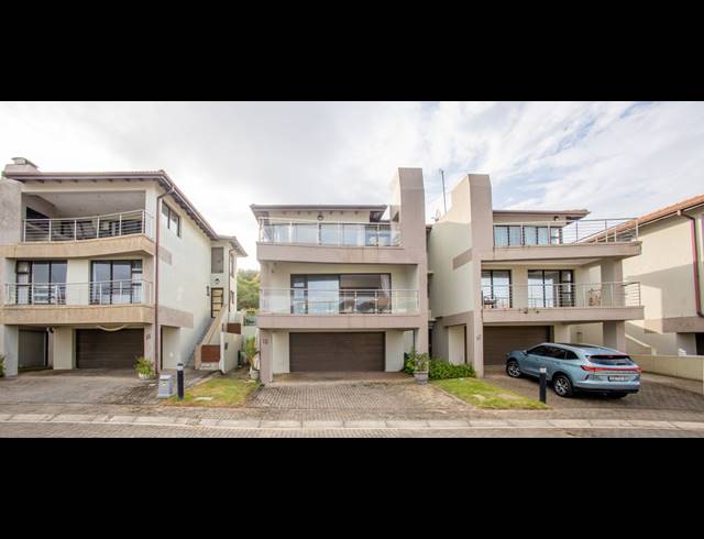 2 BEDROOM TOWNHOUSE FOR SALE IN WINTERSTRAND